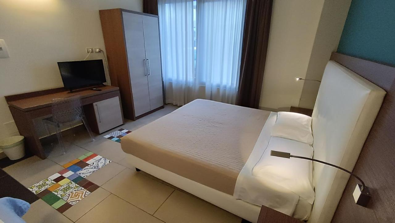 Hotel Don Giovanni アヴォラ エクステリア 写真