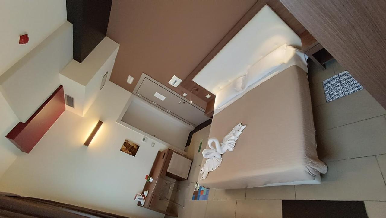 Hotel Don Giovanni アヴォラ エクステリア 写真